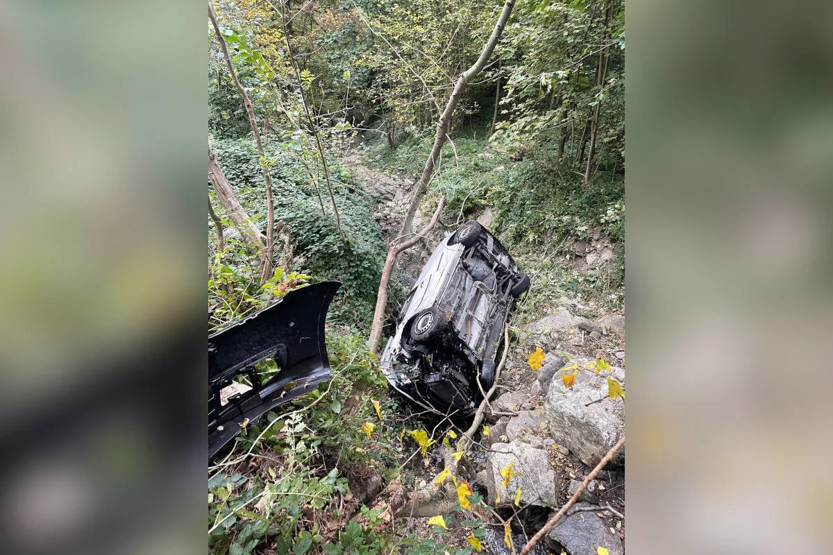 Gurtnellen – Auto stürzt bei Unfall rund  50 Meter in die Tiefe