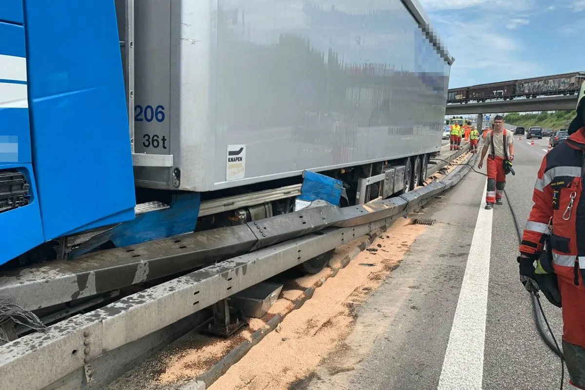 A1/Spreitenbach AG - Verkehrsunfall führt zu Verkehrsbehinderungen