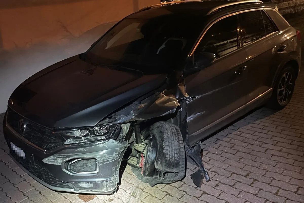 Ftan GR - Nach Unfall mit stark beschädigter Radaufhängung weitergefahren