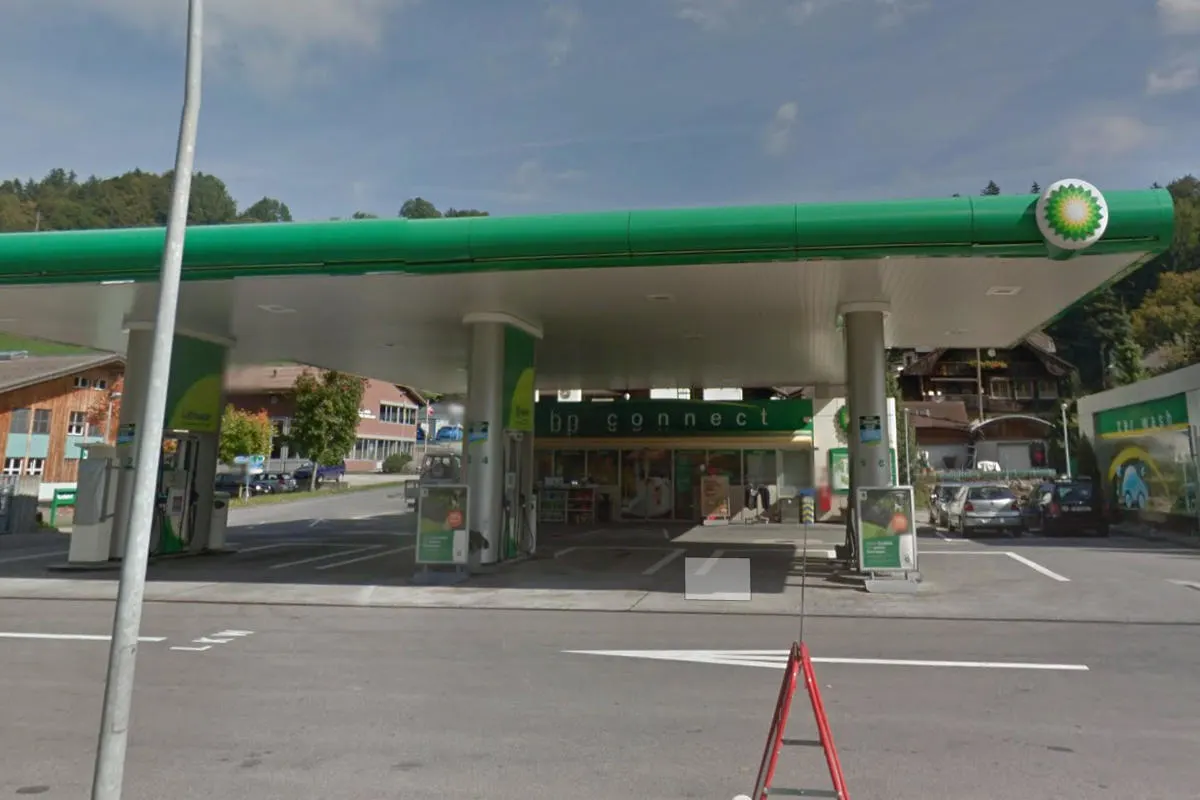 Mülenen BE - Raubüberfall auf Tankstellenshop