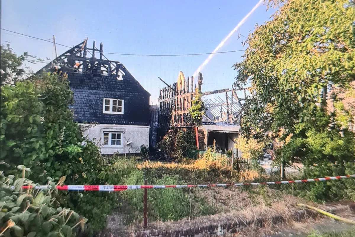 Buch/Hunsrück – Brand zweier Wohnhäuser nebst Ökonomiegebäuden