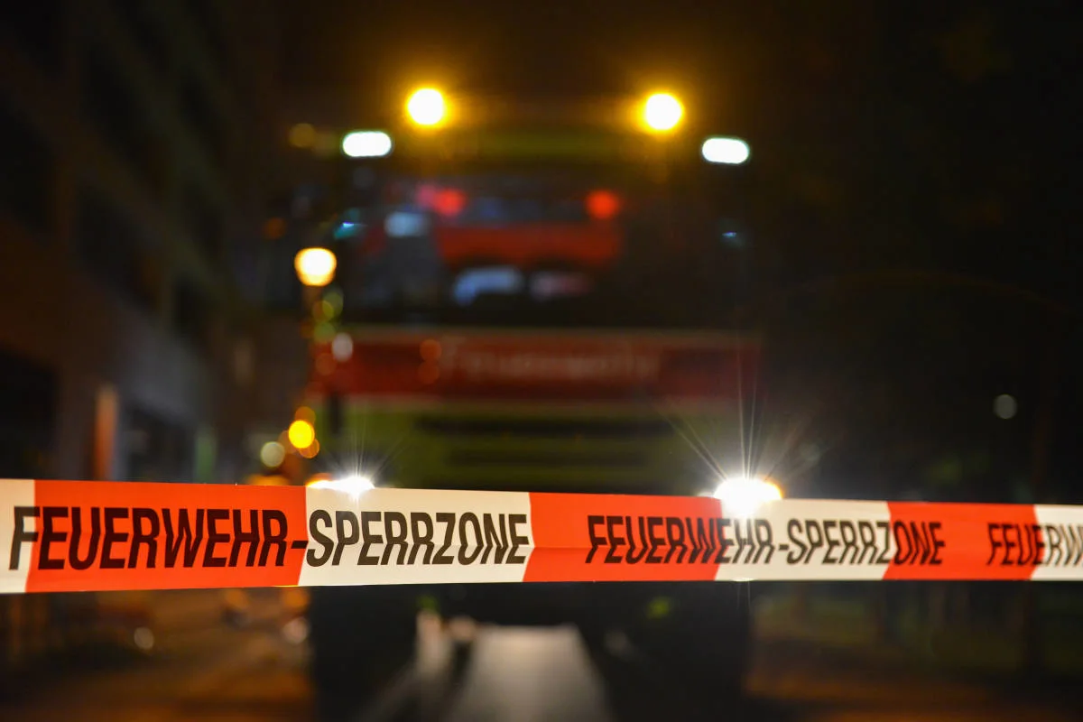 Brand in Zürich – Innenhof im Kreis 2 brennt lichterloh