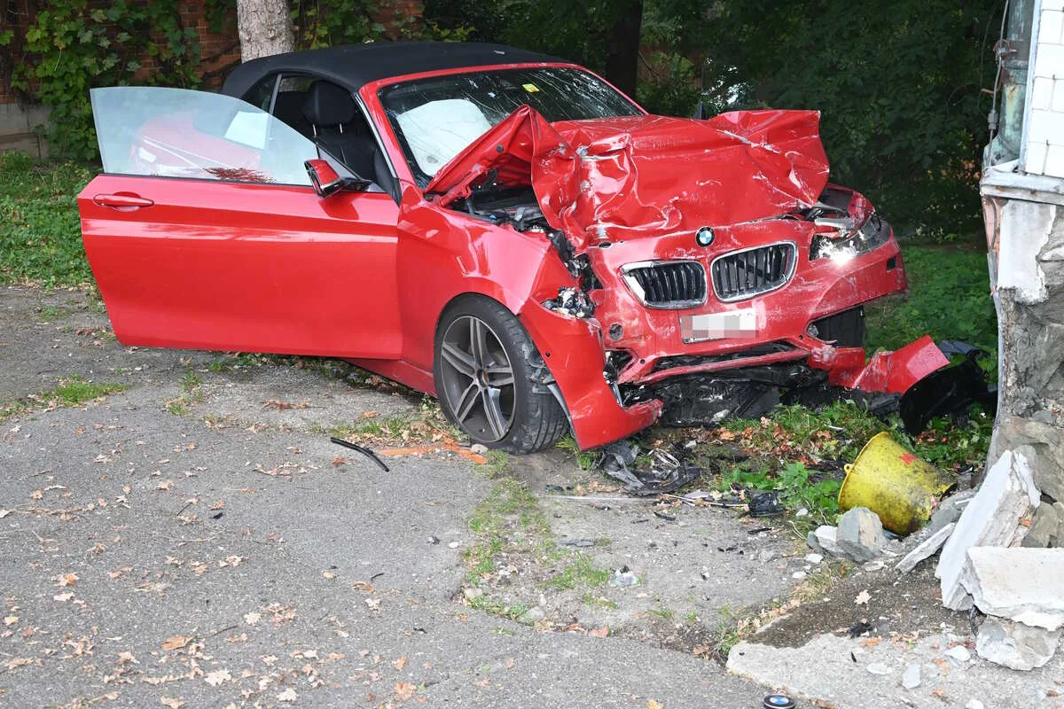 Mörschwil SG - Mehrere zehntausend Franken Sachschaden nach Unfall 