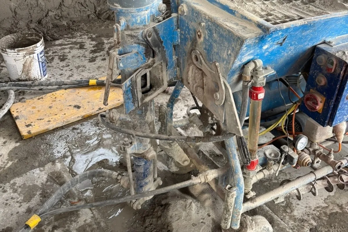 Bever GR – Arbeiter verliert Fingerglieder bei Unfall
