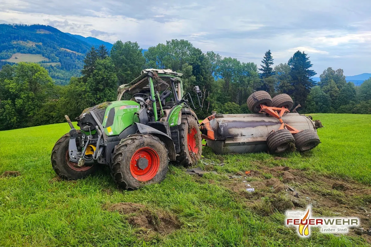 Leoben – Mit Traktor überschlagen