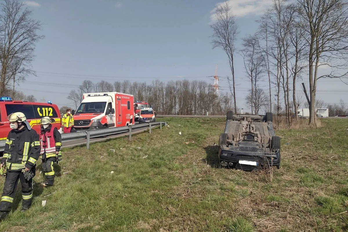 A45 Dortmund – PKW überschlagen auf der Autobahn