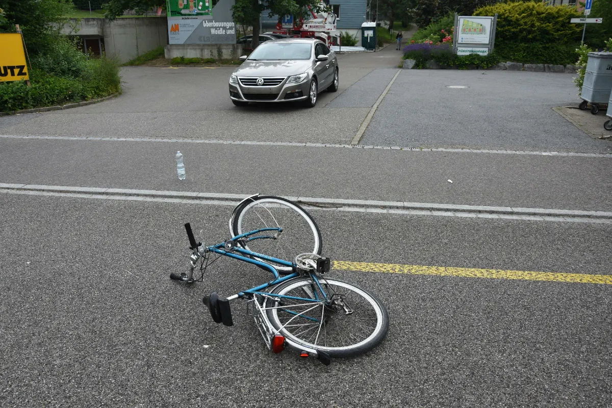 Wil SG - 17-Jähriger auf dem Velo verunfallt 