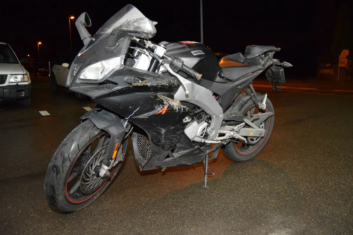 Hundwil AR - Motorradfahrer stürzt bei starkem Bremsmanöver