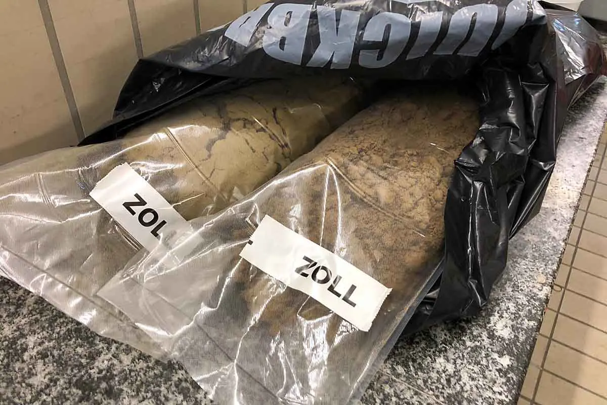 Singen - Gescheiterter Drogenschmuggel - Zoll beschlagnahmt bei Kontrolle 11 Kilogramm Rauschgift