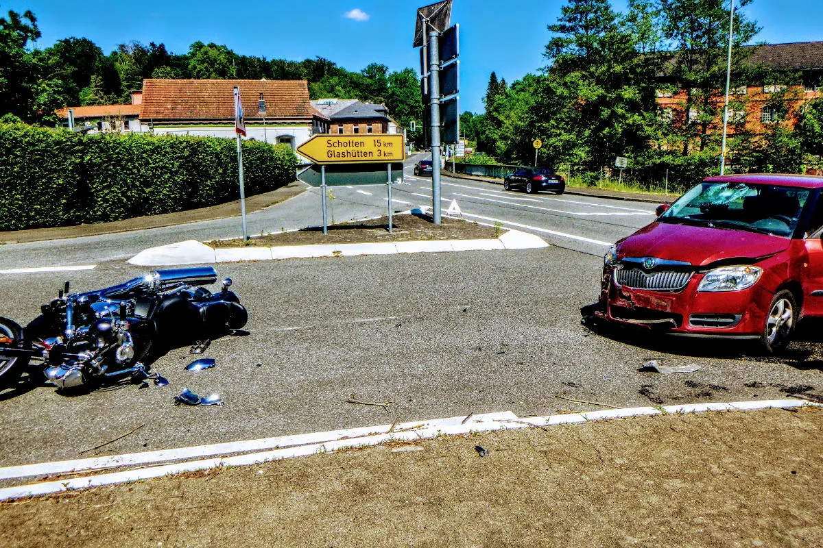 Hirzenhain – Motorradfahrer offenbar übersehen