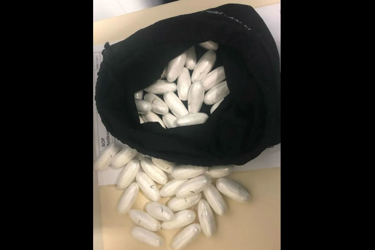 Bodypacker mit Kokain im Zug gestellt  