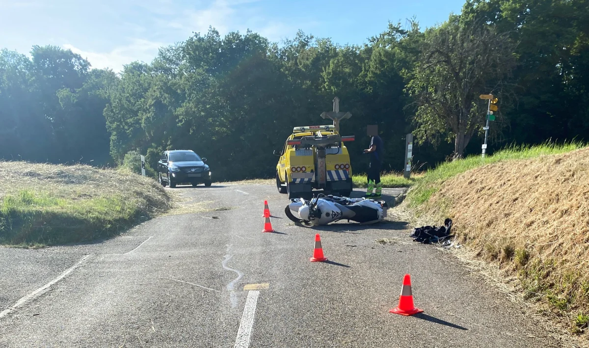 Metzerlen SO - Motorradfahrer verunglückt und muss ins Spital geflogen werden