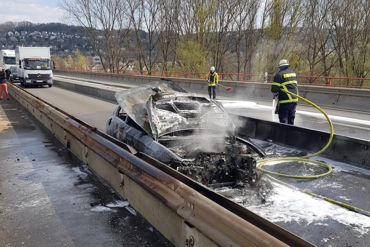 A48 Bendorfer Brücke – Fahrzeugbrand auf der Autobahn