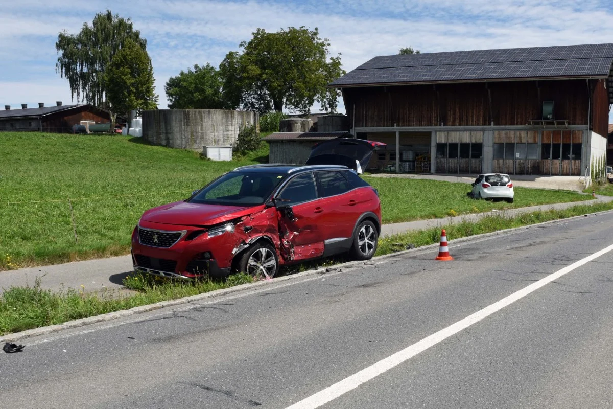 Unfall in Emmenbrücke LU - Kollision zwischen zwei Autos – eine 78-jährige Person leicht verletzt