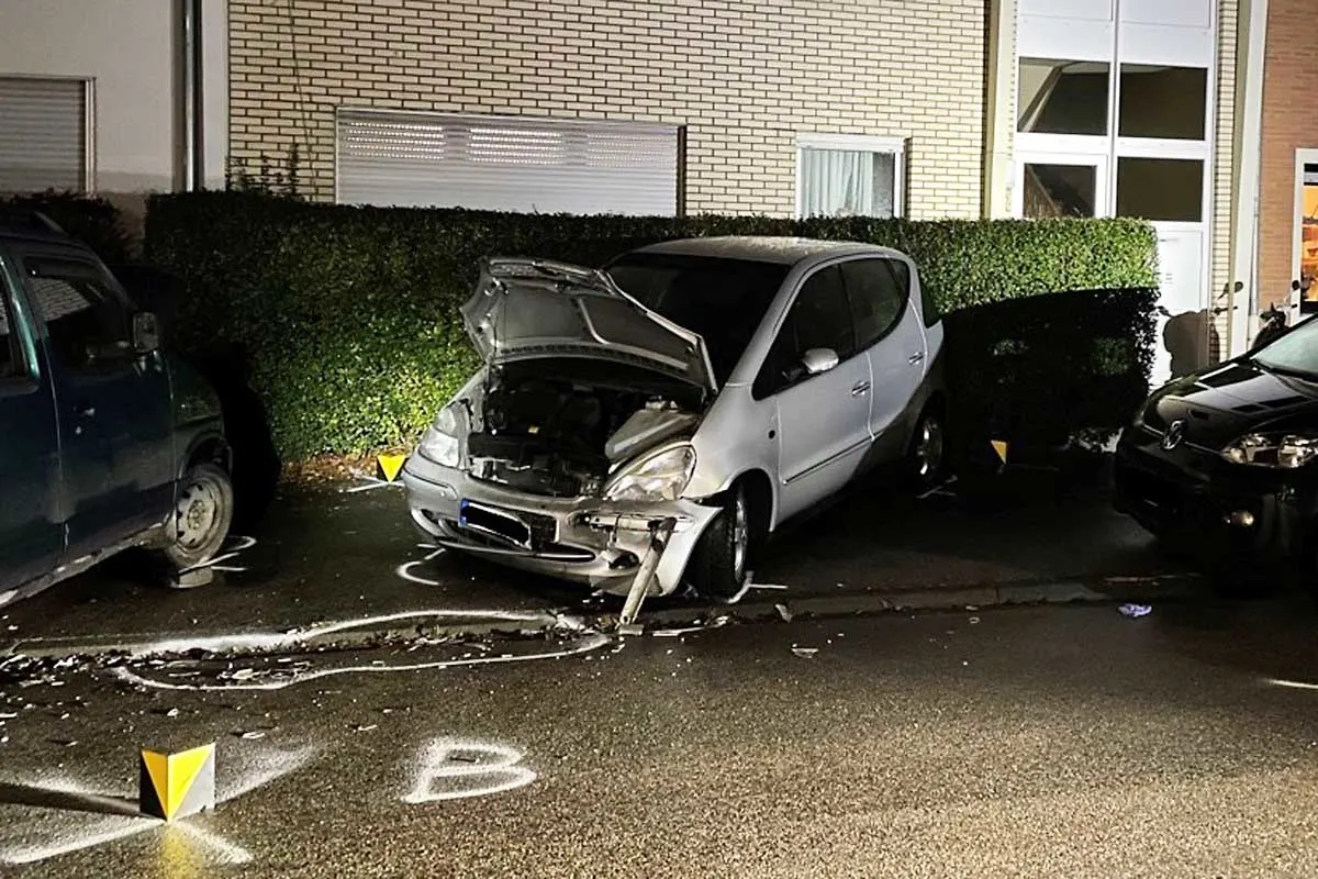Heftiger Unfall mit Kind in Wurselen - Alkoholisierter Fahrer bei Unfall schwer verletzt!