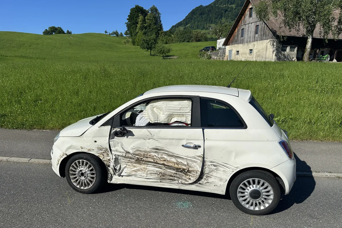 Unfall in Weggis LU – Fahrzeuge frontal kollidiert