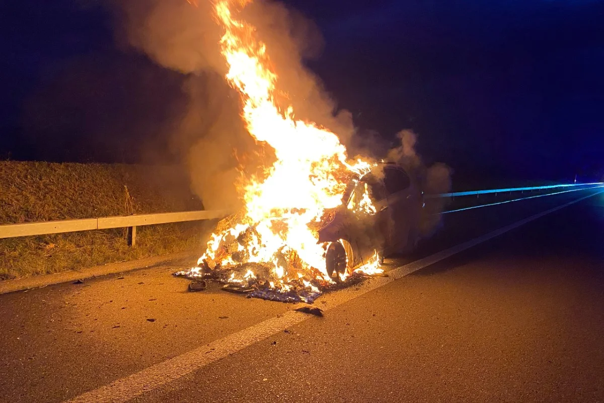 Müllheim TG - Auto einer jungen Frau gerät auf der Autobahn A7 in Brand