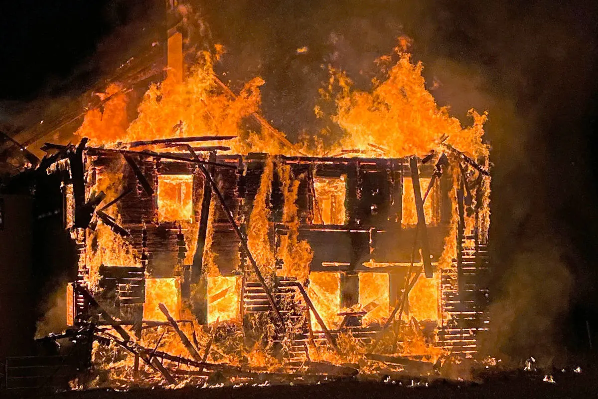 Stadt Luzern – Altes Bauernhaus bei Brand vollständig zerstört