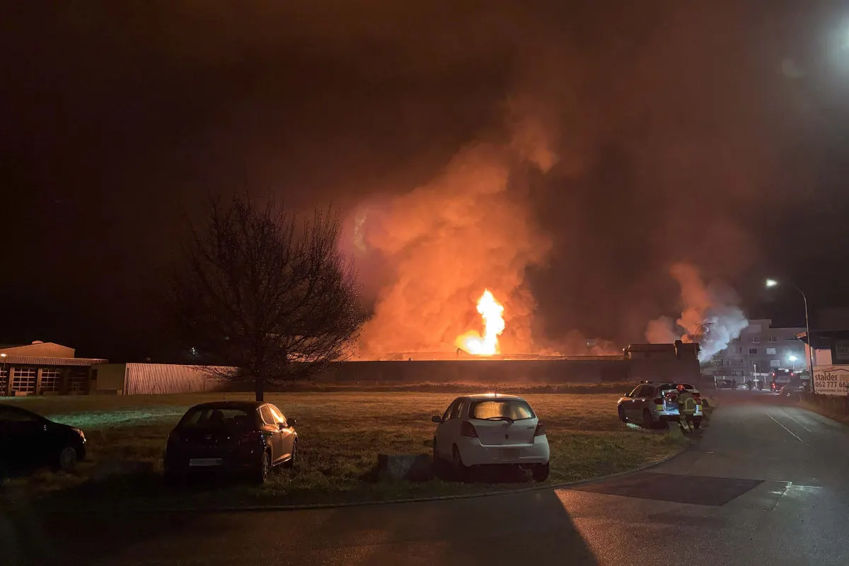 Döttingen AG – Brand in ehemaliger Schreinerei