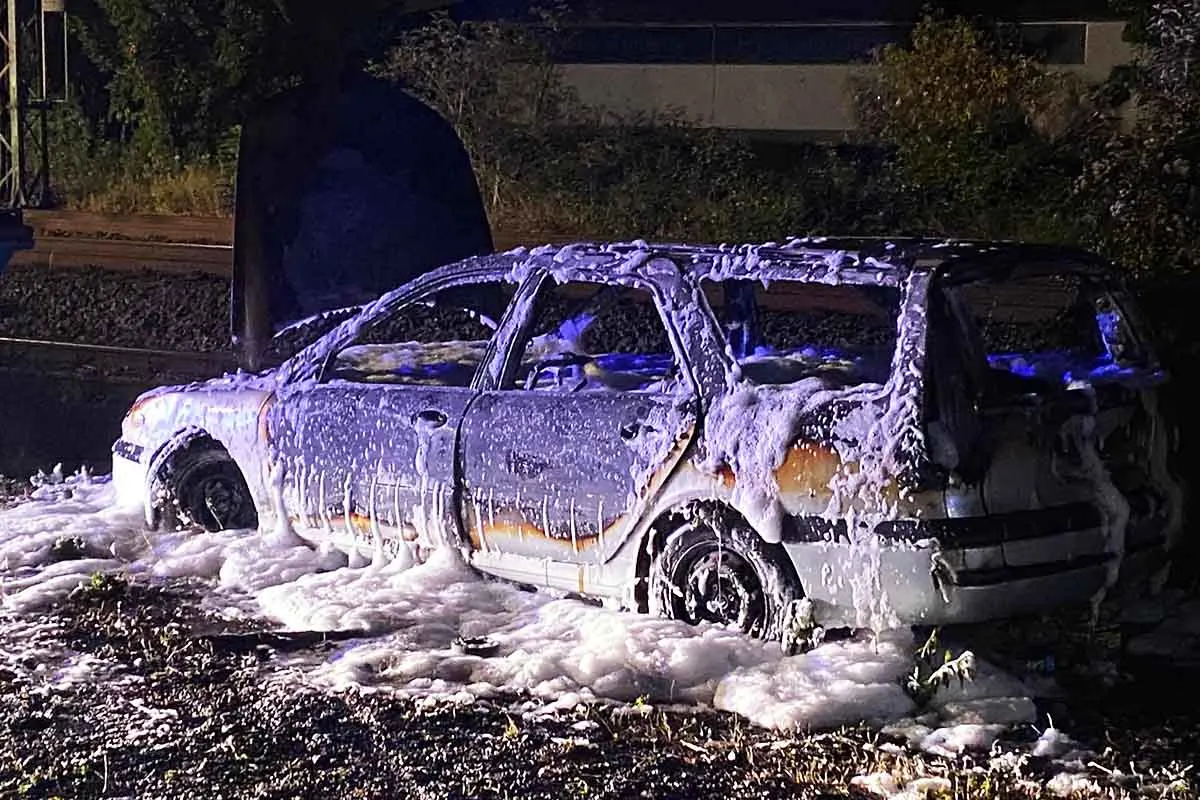 Plettenberg - Auto steht voll in Flammen