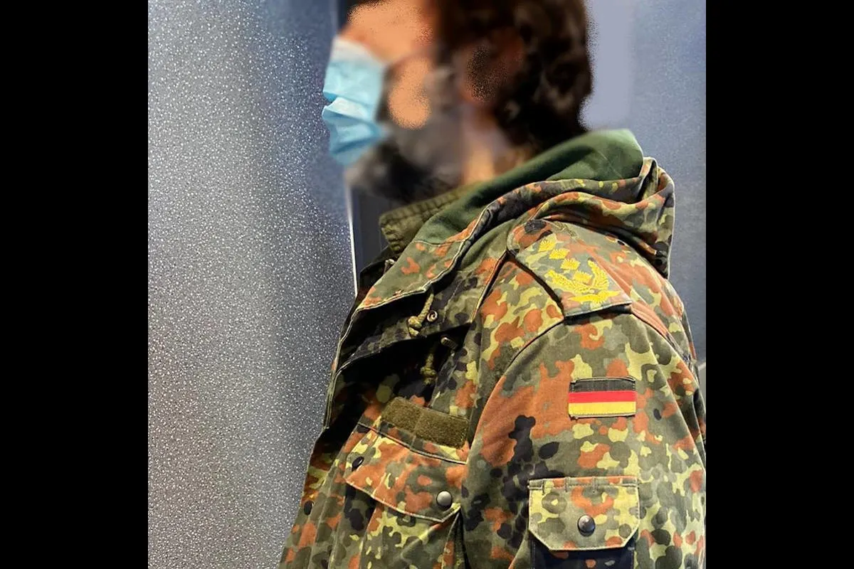 Fulda – Bundespolizei holt falschen General aus ICE