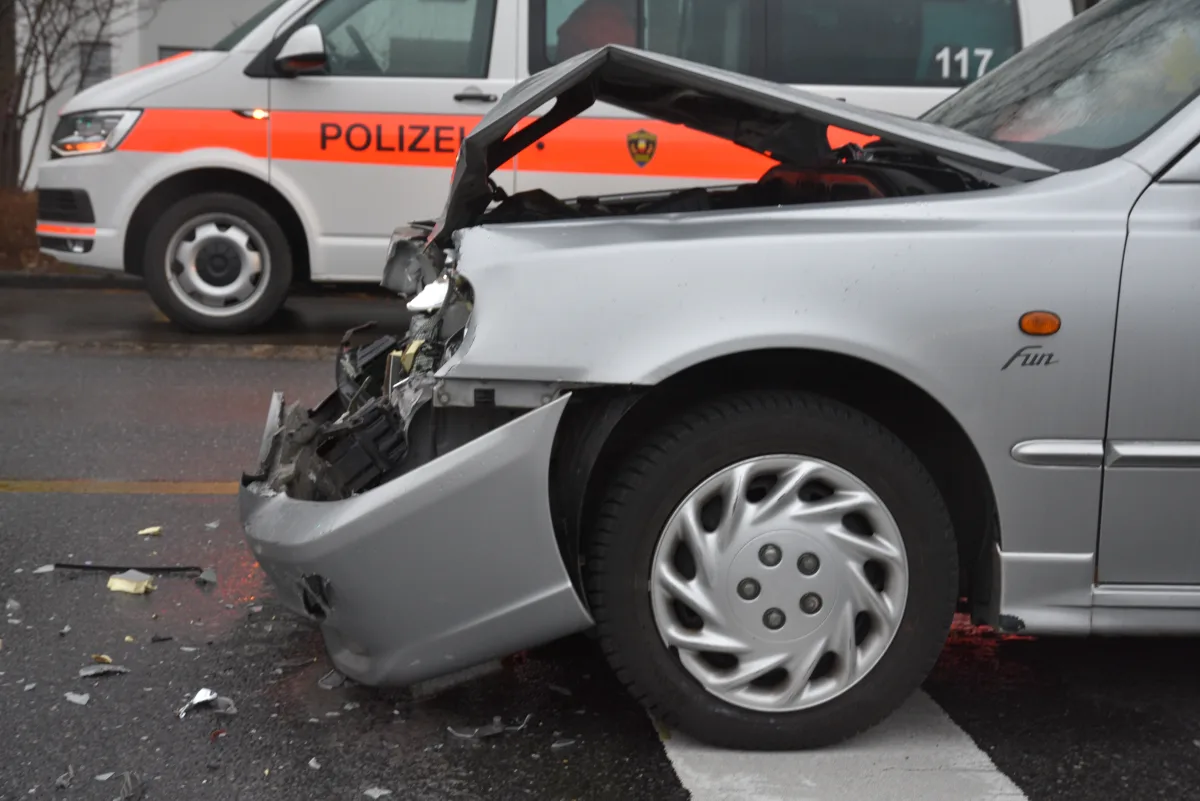 Vaduz / Eschen FL - Verletzte Person und erheblicher Sachschaden