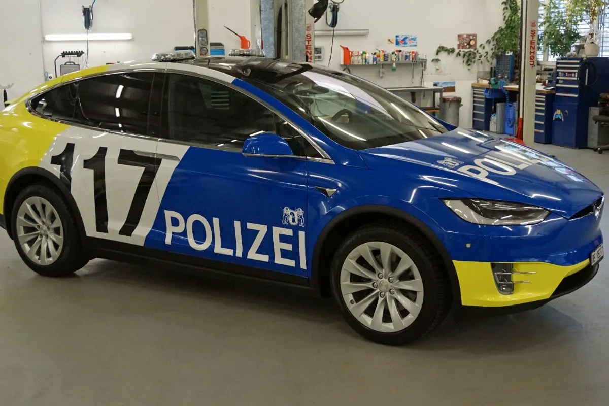 Basel Stadt BS - Neue Alarmpikett-Fahrzeuge der Kantonspolizei im Einsatz