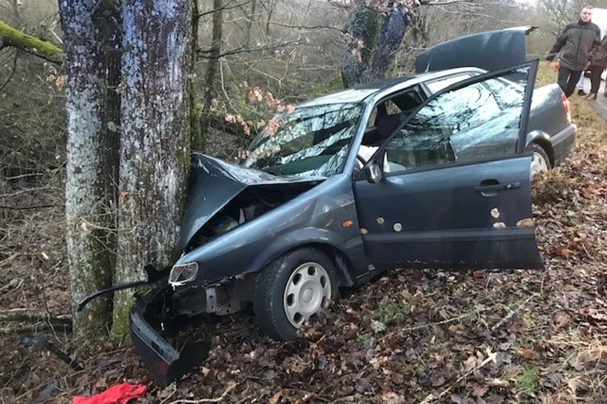 Schwollen - Alleinunfall mit leichtverletzter Person