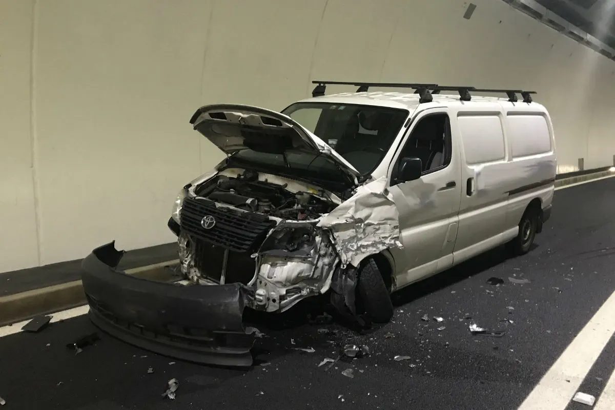 Brunnen SZ - Zwei Verletzte nach Verkehrsunfall im Mositunnel