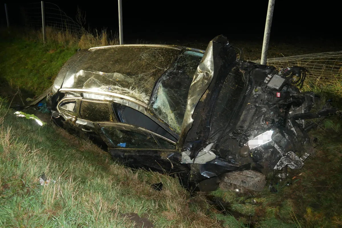 Unfall A1 Horstedt - Peugeot überschlägt sich