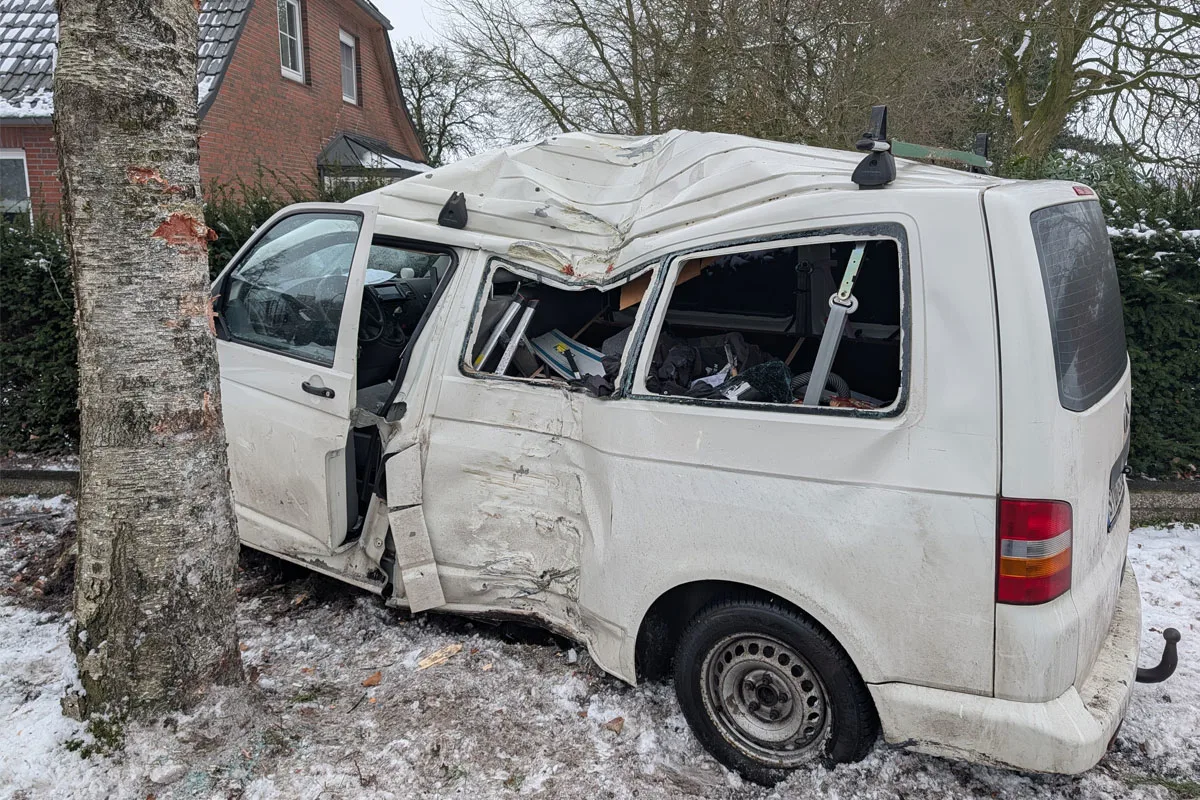 Wangersen – 21-jähriger Fahrer bei Unfall schwer verletzt