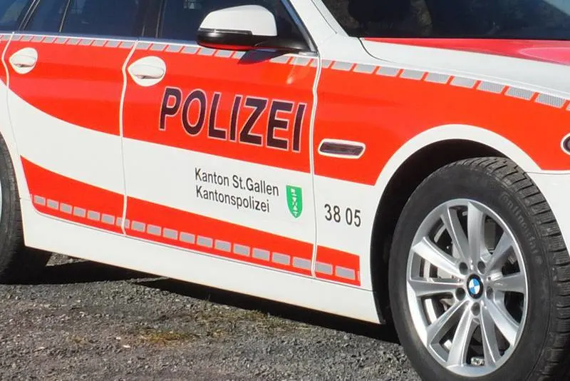 Neuhaus SG - Streifkollision wegen Geisterfahrer - Zeugenaufruf