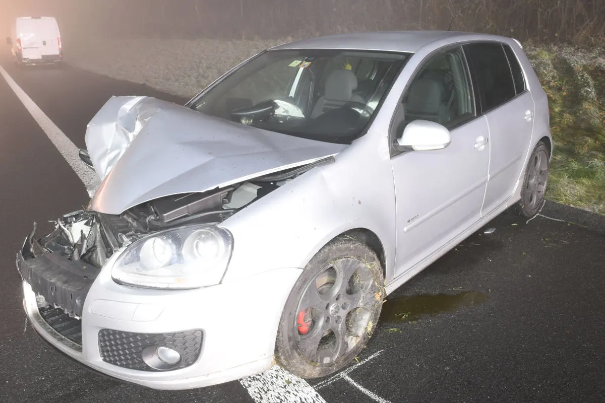 Neuenkirch / A2 LU - Verkehrsunfall zwischen Auto und Lieferwagen