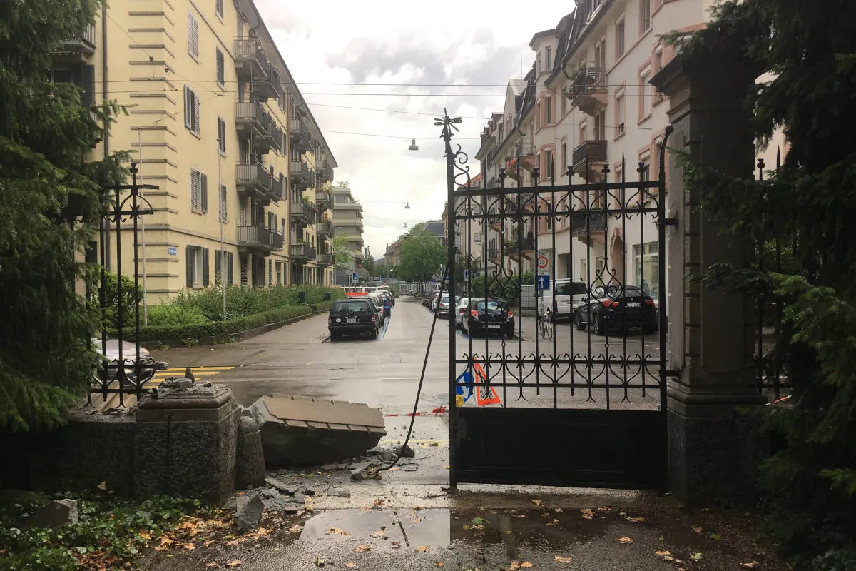 Zürich – Irrfahrt eines Audi A6 führte durch einen Friedhof!