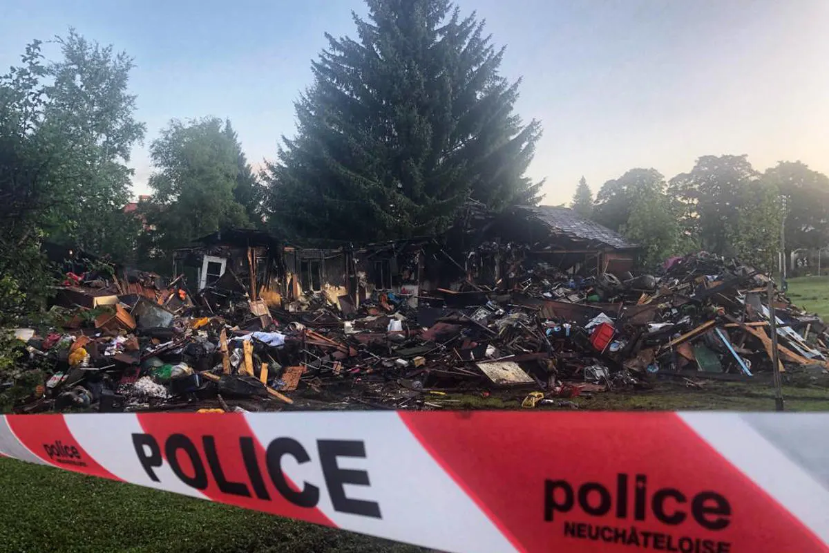 La Chaux-de-Fonds NE - Brand eines Ferienhauses