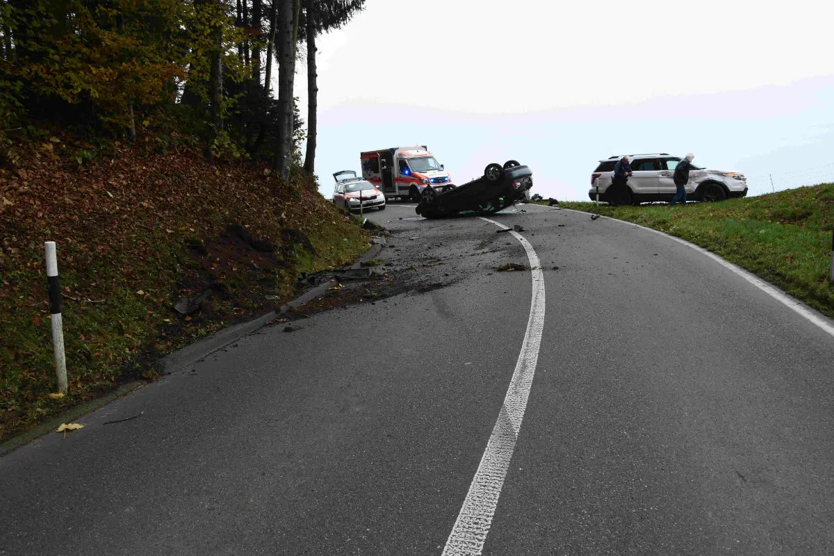 Rorschach SG - Auto überschlägt sich