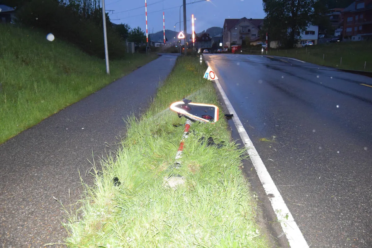 Herisau AR – Selbstunfall mit Personenwagen