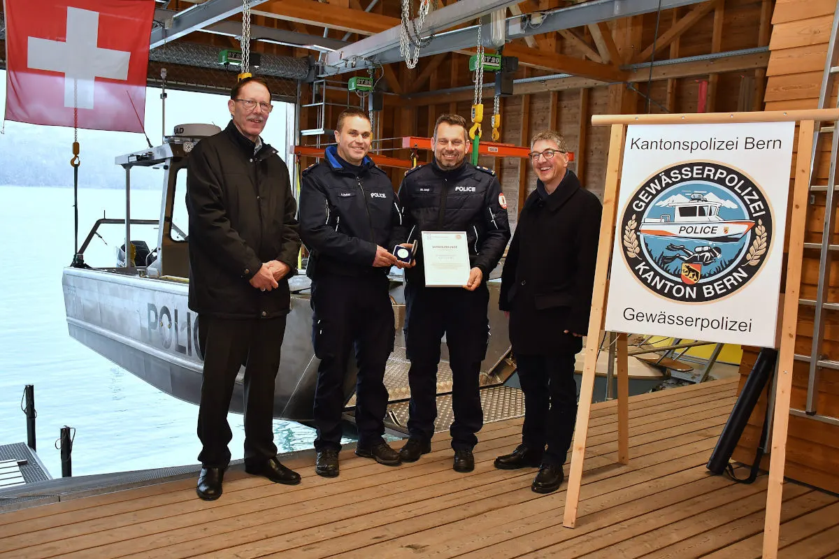Kanton Bern – Christophorus-Rat ehrt Kapo Bern mit goldener Verdienstmedaille 