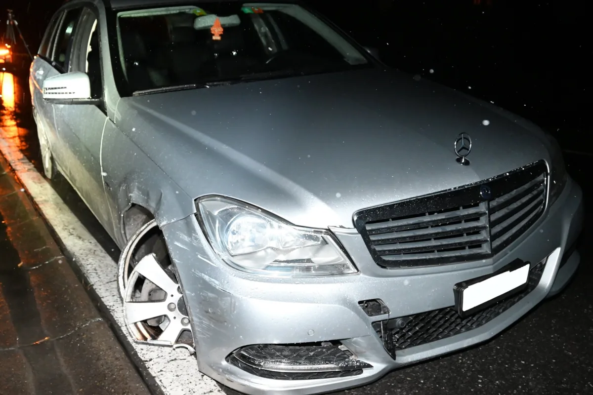 Rehetobel AR – Bei Unfall in Auto geprallt und einfach weitergefahren