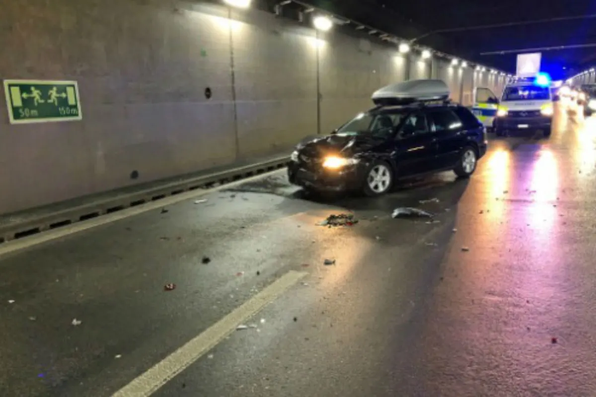 Basel BS - Horrorcrash - 5 Personen verletzt!