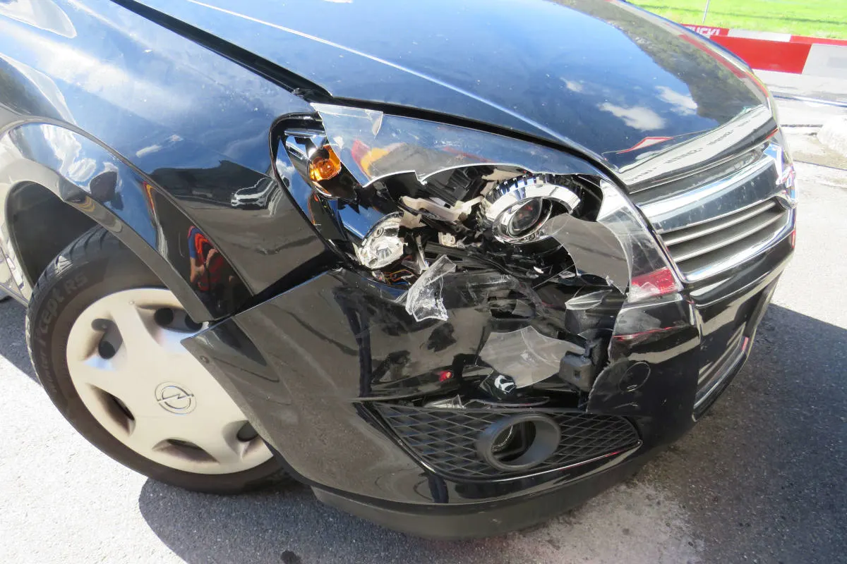 Unfall Näfels GL – Kollision nach Vortrittsmissachtung