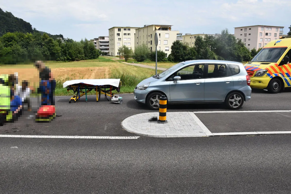 Oensingen SO – Fussgängerin wird beim Überqueren der Strasse von einem Auto erfasst