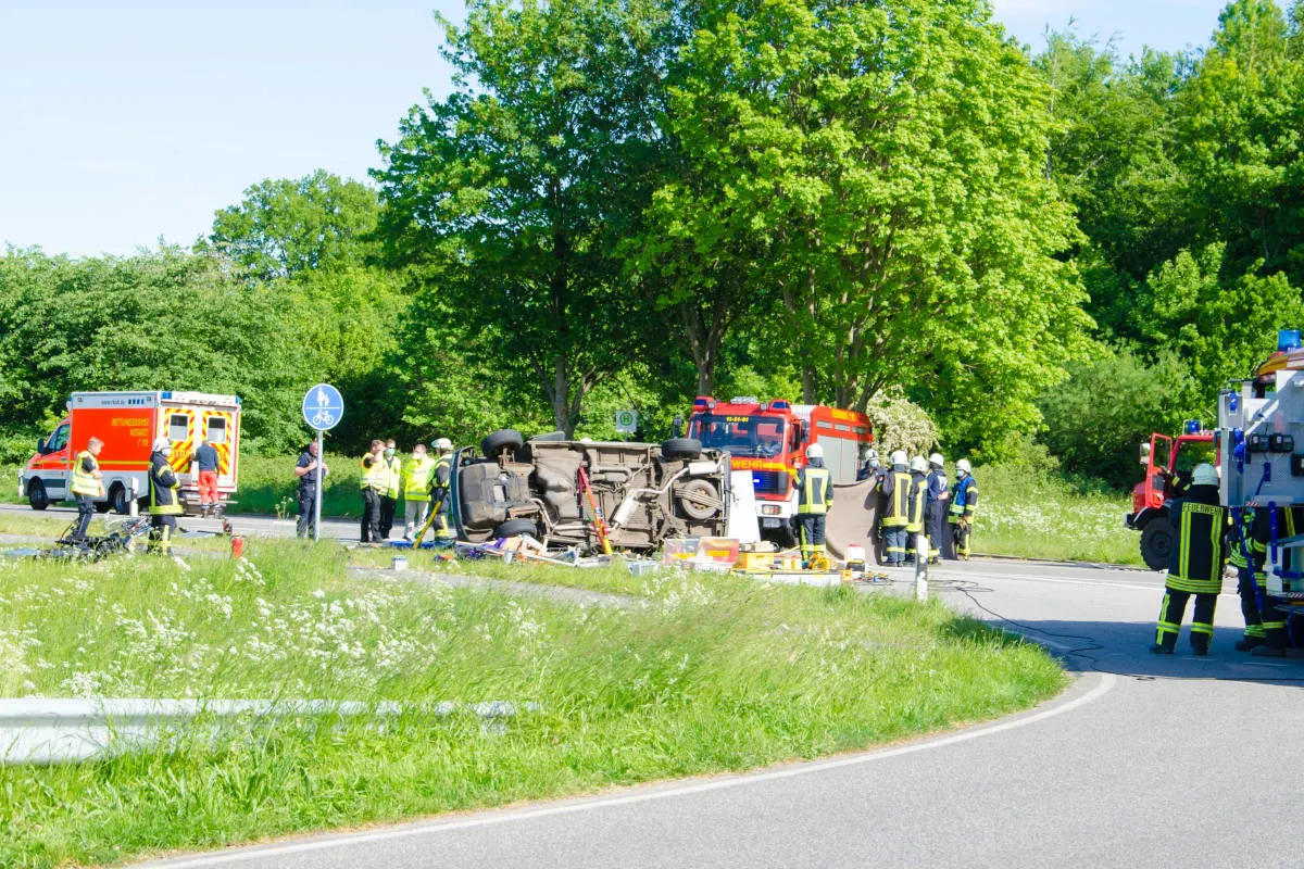 Kochendorf – Schwerer Verkehrsunfall mit einen Toten und mehreren Verletzten.