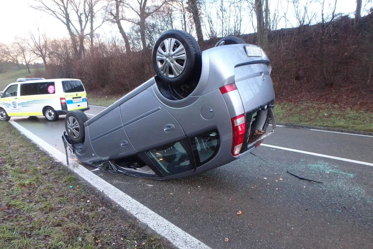 Fislisbach AG - Auto überschlug sich