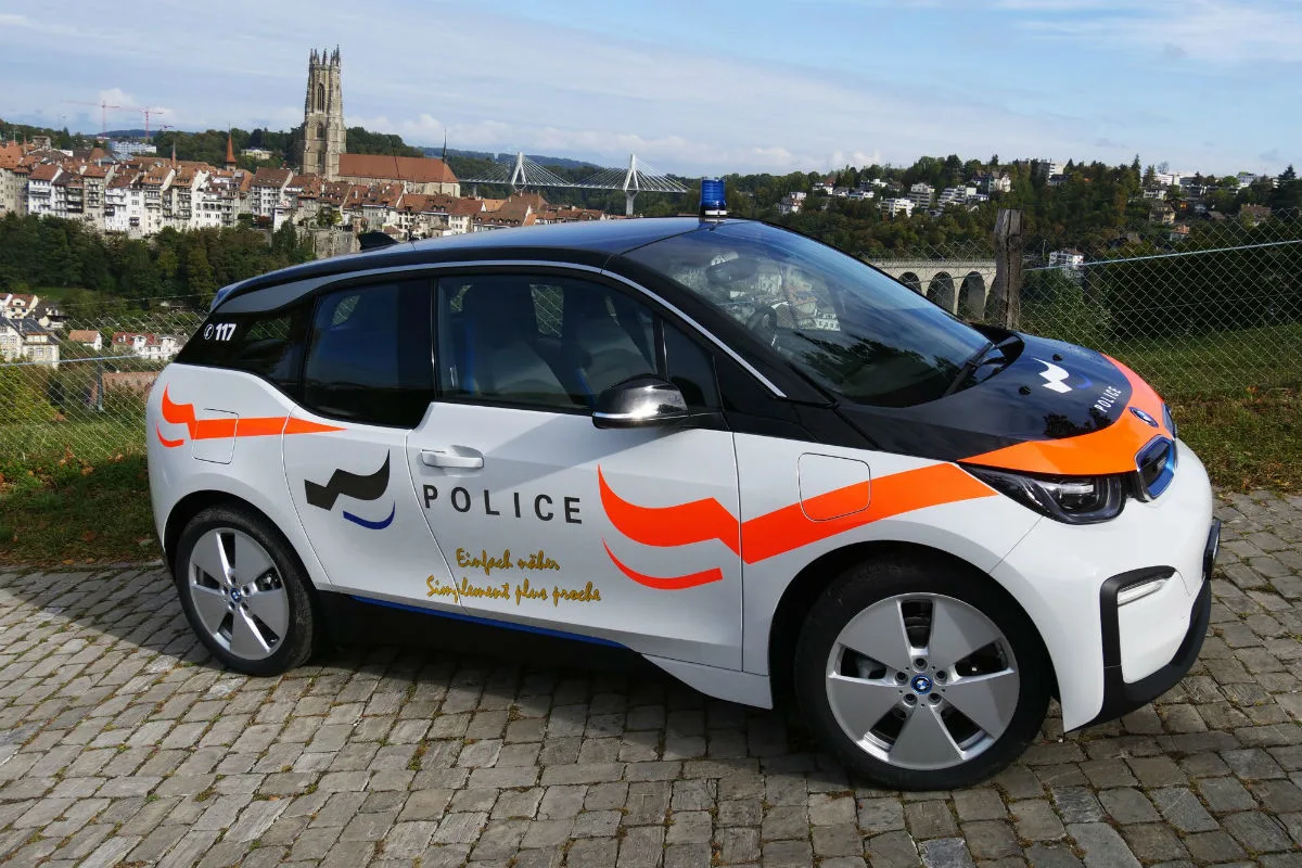 Kantonspolizei Fribourg fährt elektrisch