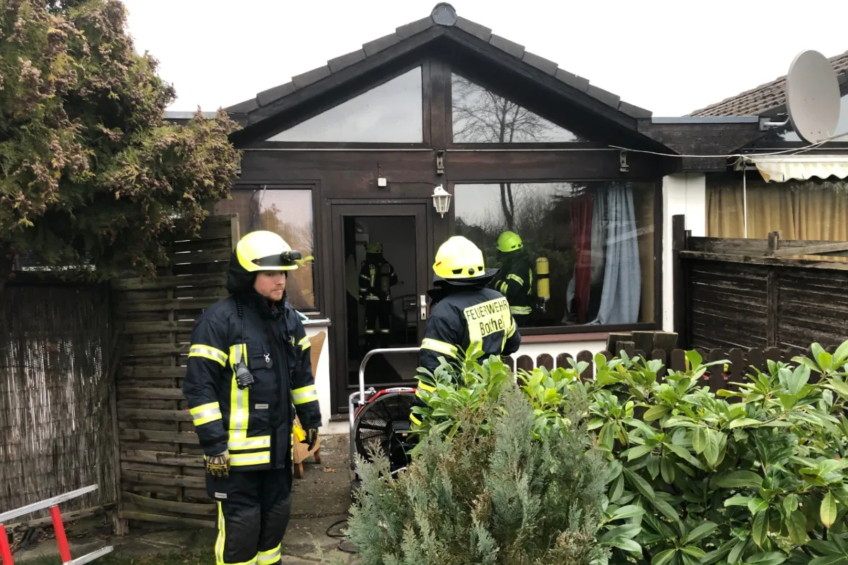 Bothel - 4-jähriges Kind aus verschlossener Brandwohnung gerettet