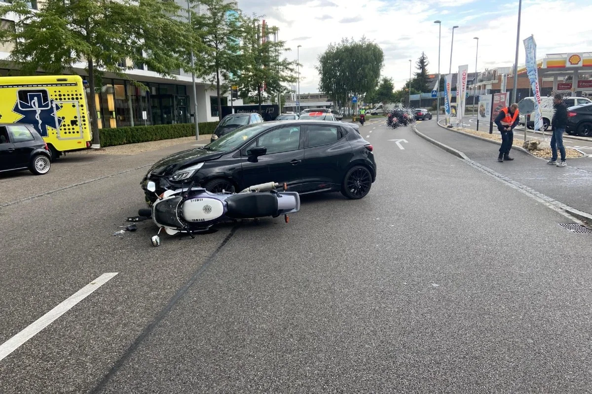 Reinach BL - Motorradlenker übersehen