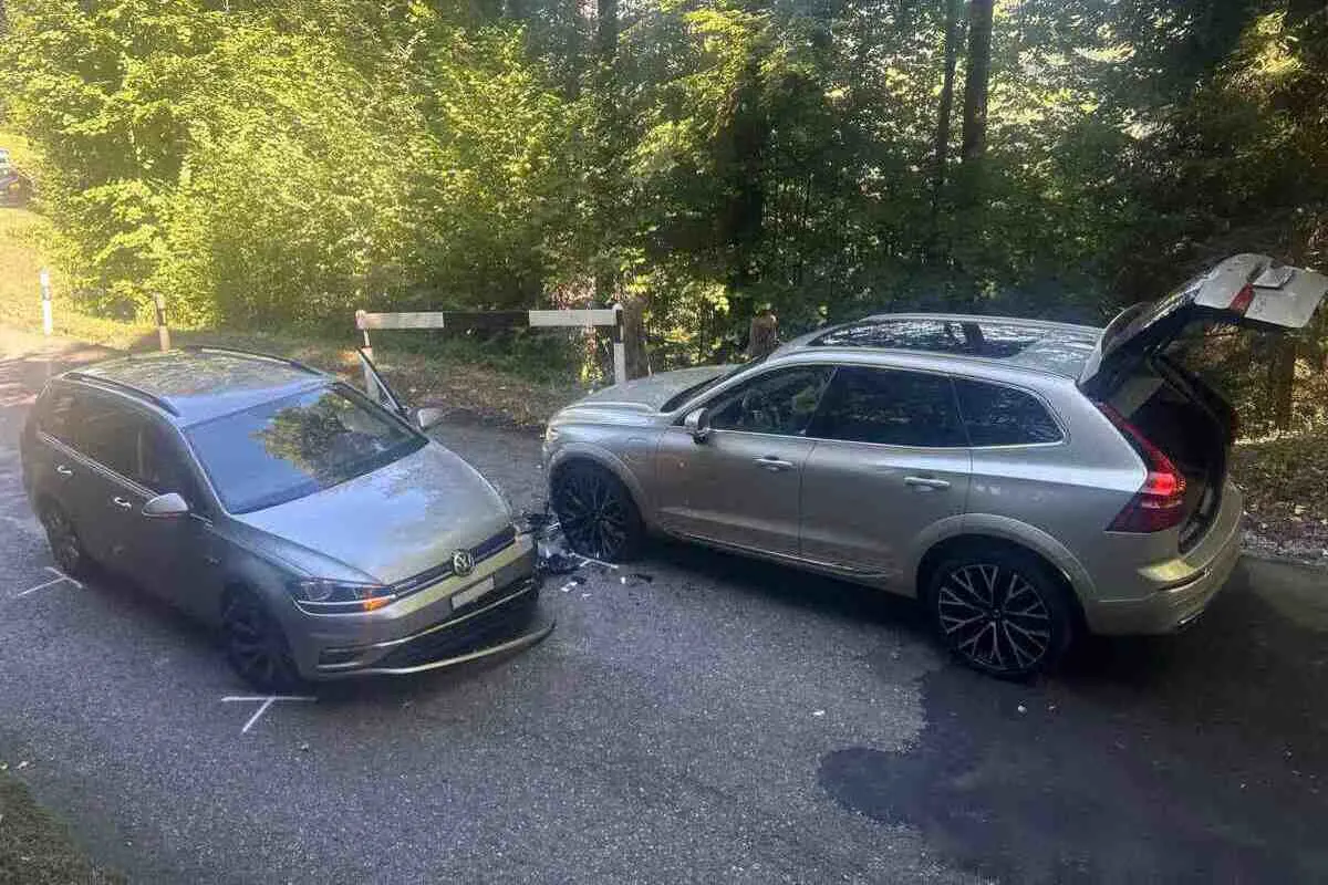 Trogen AR - Frontal miteinander kollidiert