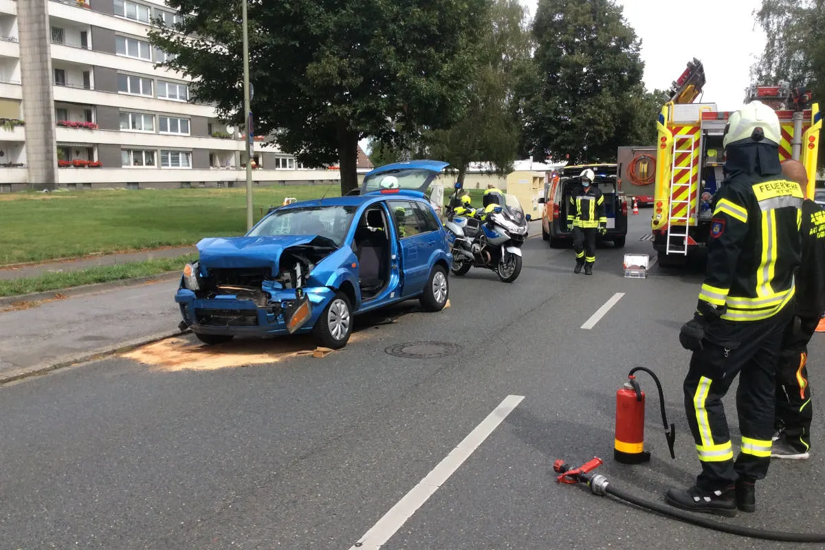 Mettmann – Zwei verletzte Personen nach Verkehrsunfall