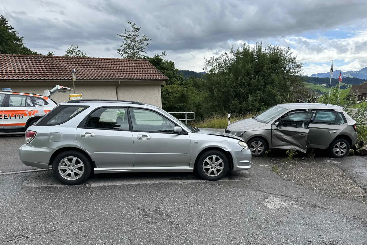 Unfall in Schwellbrunn AR – Totalschaden nach Zusammenstoss